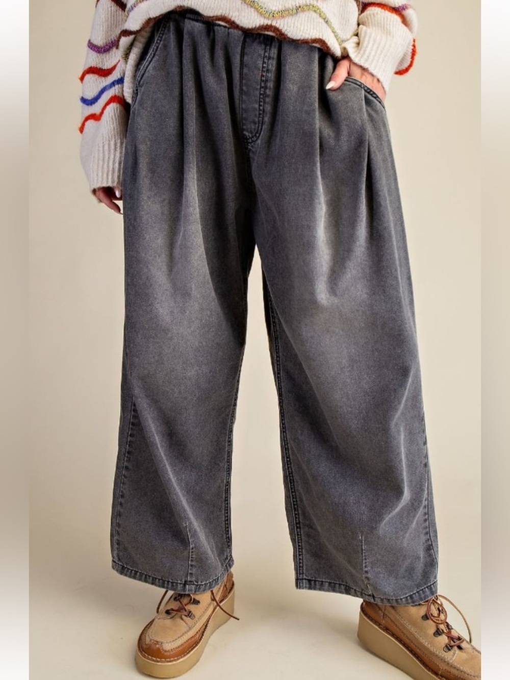 15 ❤️ 1-I EASEL WASHED LOOSE FIT DENIM PANTS
-RELAXED, WIDE LEG DENIM PANTS